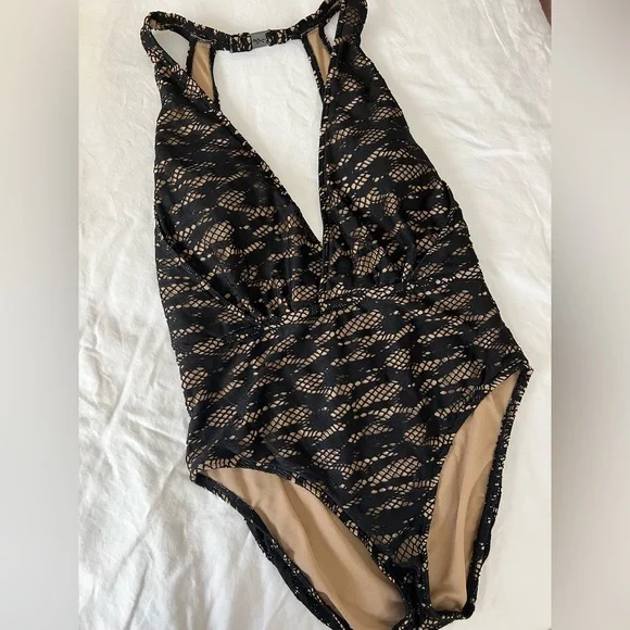 Kenneth Cole Lace One Piece - Picture 2 of 6